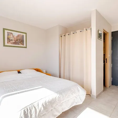 Renove Centre Lavandou, Proche - Fr-1-816-7 لو لا فاندو