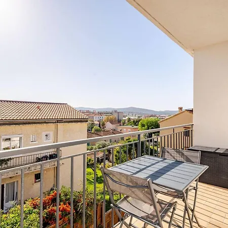 Renove Centre Lavandou, Proche - Fr-1-816-7 *