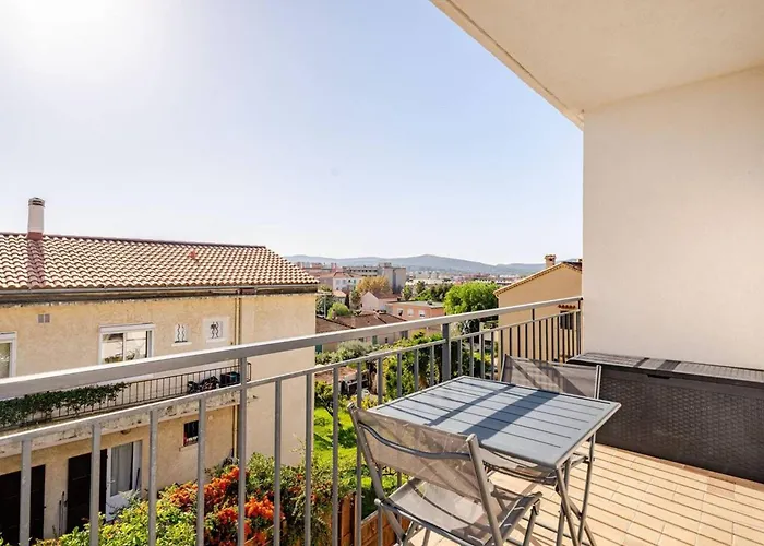 Renove Centre Lavandou, Proche - Fr-1-816-7 *